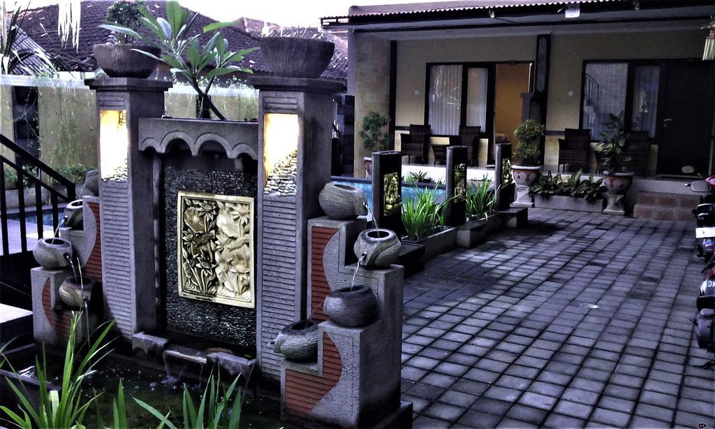 Taxa Uma Hotel Kuta Lombok Esterno foto