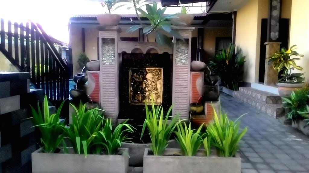 Taxa Uma Hotel Kuta Lombok Esterno foto